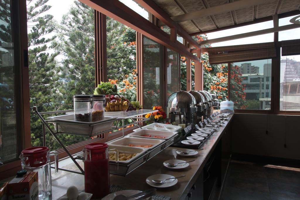 Justa Mg Road Hotel Бангалор Екстериор снимка